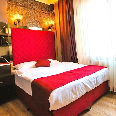 Hotel Atesde Dustu Salvara à Istambul Extérieur photo