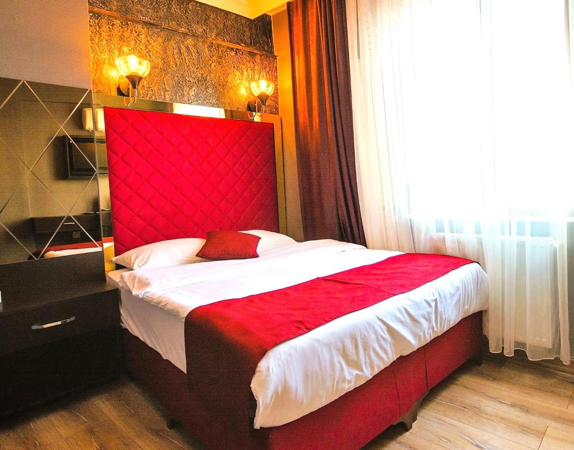 Hotel Atesde Dustu Salvara à Istambul Extérieur photo