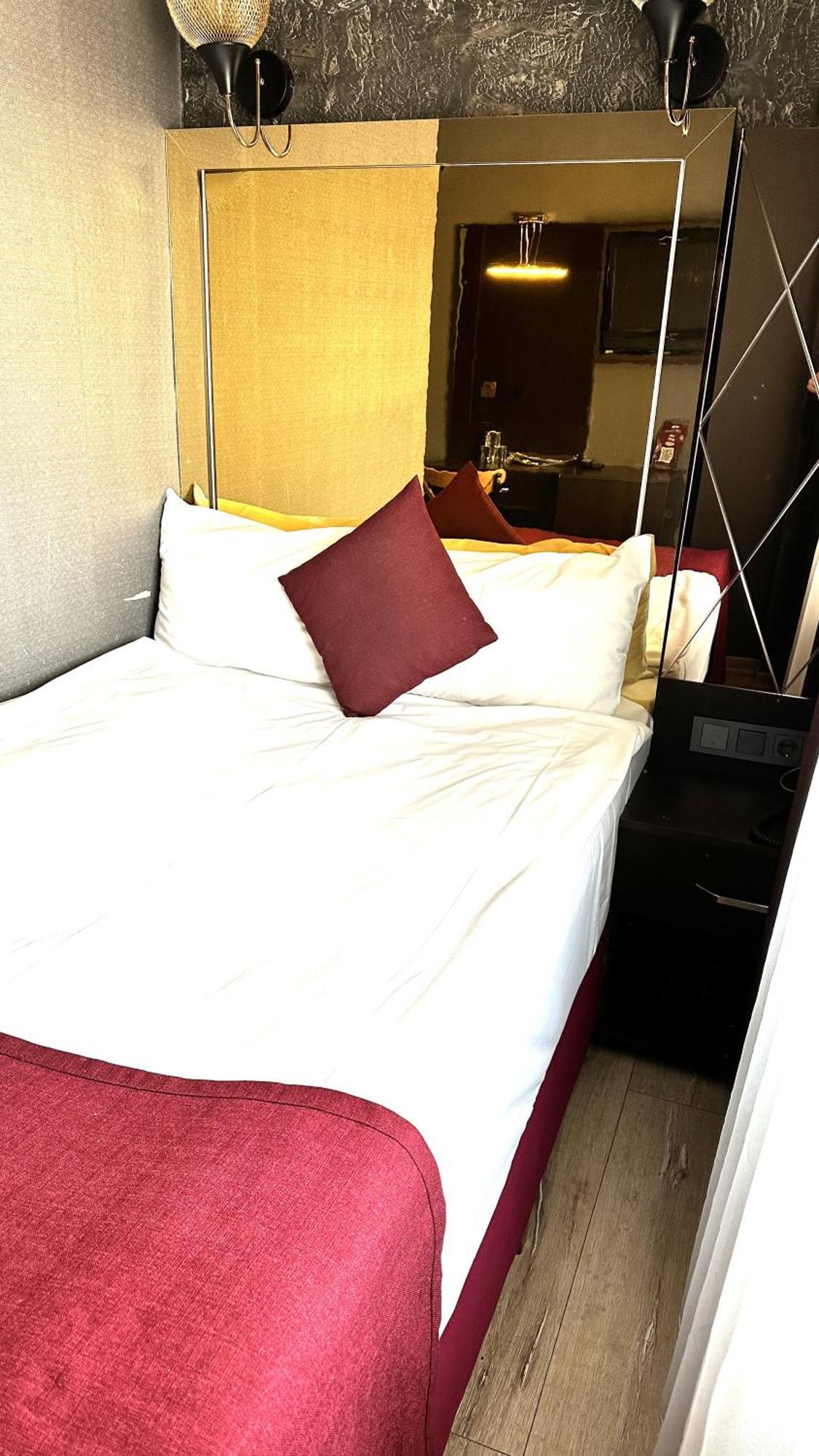 Hotel Atesde Dustu Salvara à Istambul Extérieur photo
